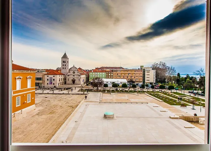 罗马广场公寓 扎达尔